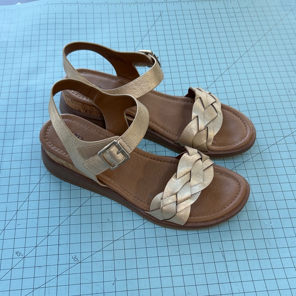Chic Gold Eurosoft McKaila Braided Sandals Size 9